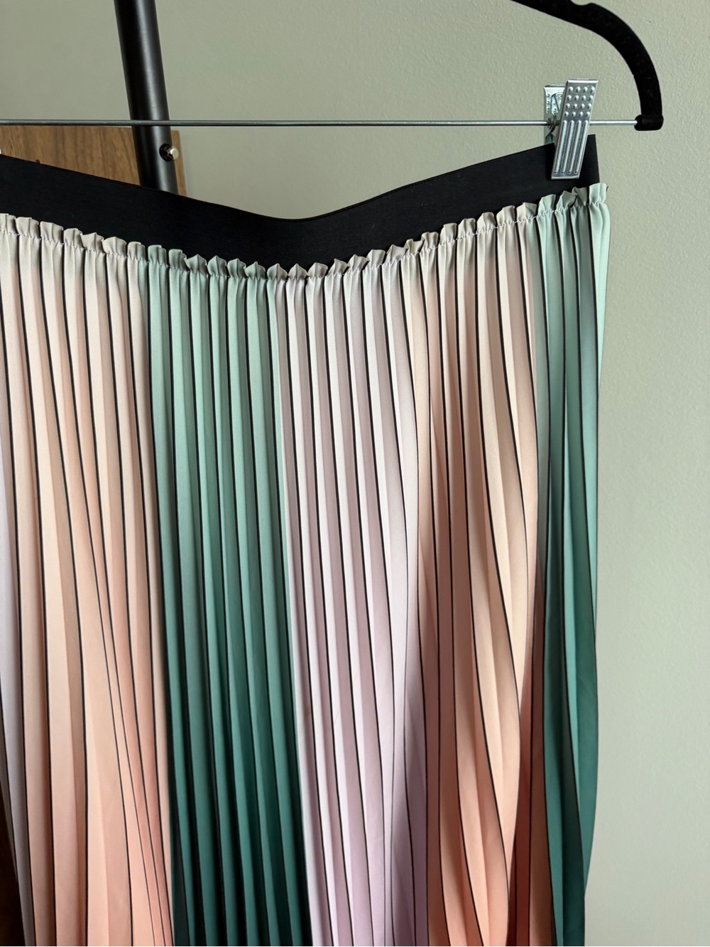 Ted Baker Gradient Colorblock Pleated Midi Skirt Size 2 (US 6) - Picture 9 of 16